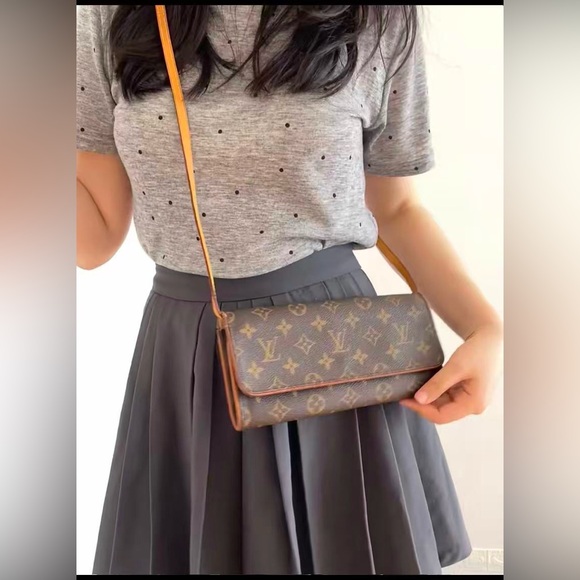 Louis Vuitton Pochette Twin GM Shoulder‎ Bag Monogram Canvas With Dust Bag - Picture 4 of 12